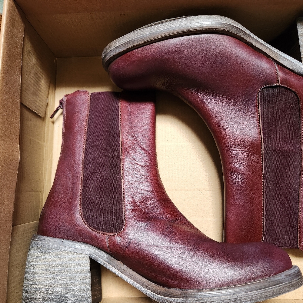 Free People Chelsea Boots - New